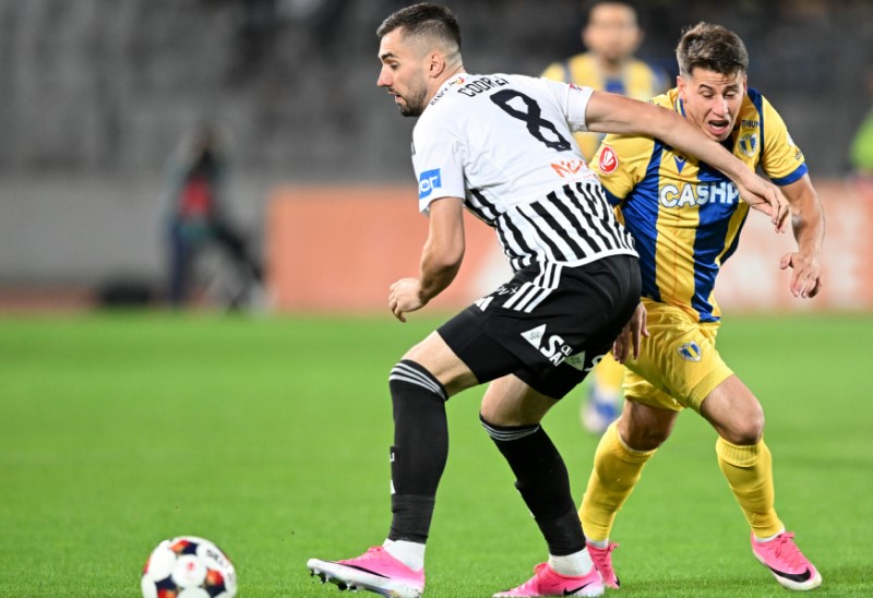 Nhận định, Soi kèo Universitatea Cluj vs Ploiesti 1h00 ngày 02/09: Cửa trên gặp khó - Ảnh 1