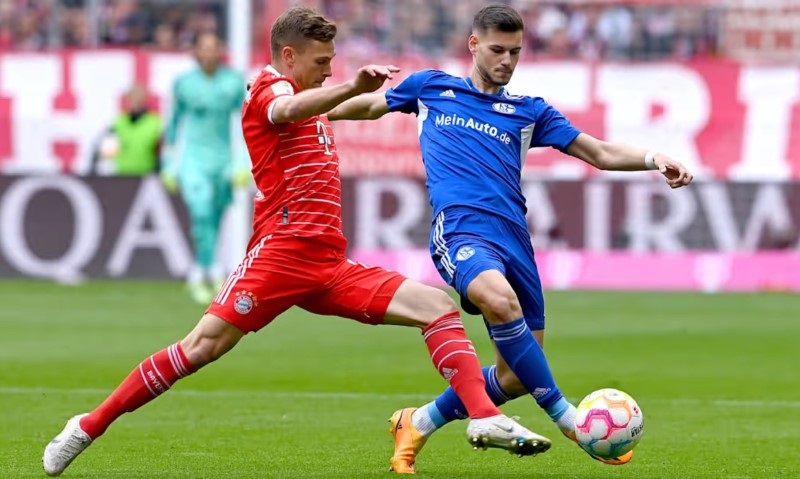 Soi kèo phạt góc Schalke vs Bayern Munich, 23h30 ngày 5/9 - Ảnh 1