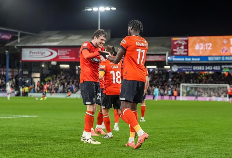 Nhận định, Soi kèo Stevenage vs Luton 02h00 ngày 11/09: Cân bằng - Ảnh 1