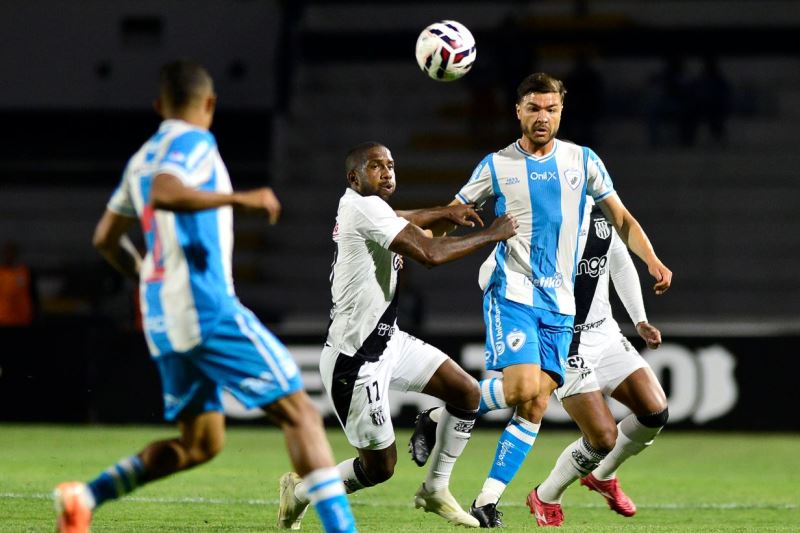 Nhận định, Soi kèo Londrina vs Ponte Preta 05h30 ngày 16/09: Nhấn chìm đội khách - Ảnh 1