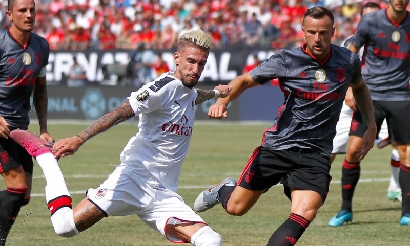 Soi kèo phạt góc AC Milan vs Benfica, 02h00 ngày 17/9 - Ảnh 1