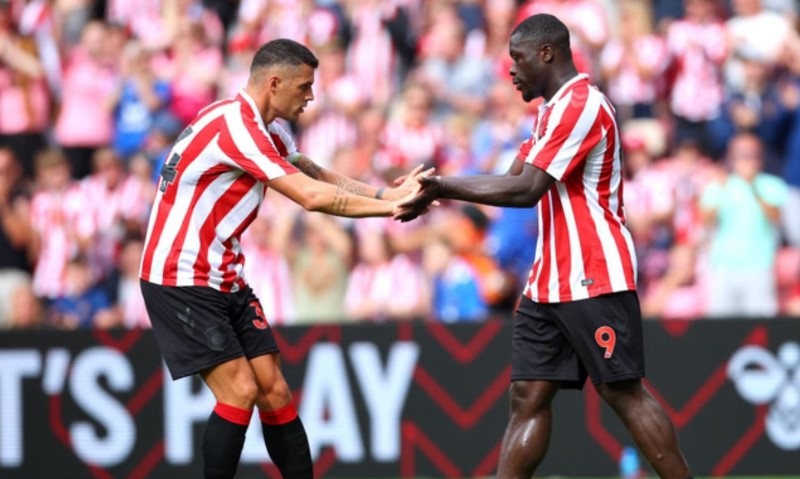 Soi kèo phạt góc Sunderland vs AZ Alkmaar, 02h00 ngày 17/9 - Ảnh 1