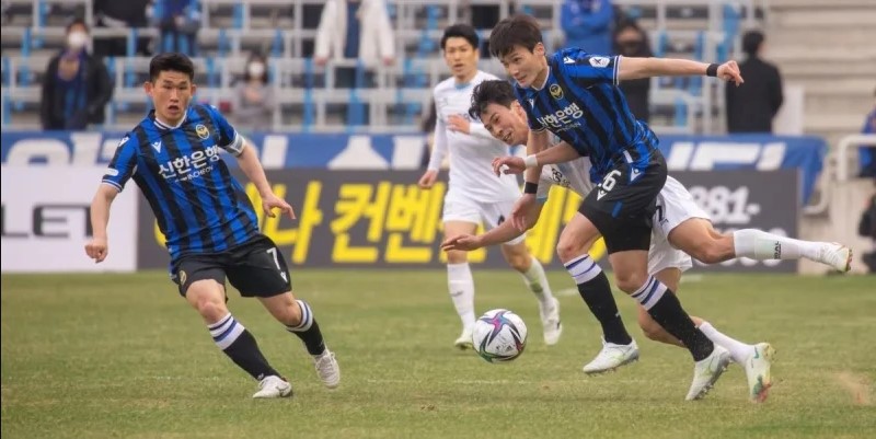 Nhận định, Soi kèo Incheon vs Pohang 14h30 ngày 9/10: Thế trận ảm đạm - Ảnh 1
