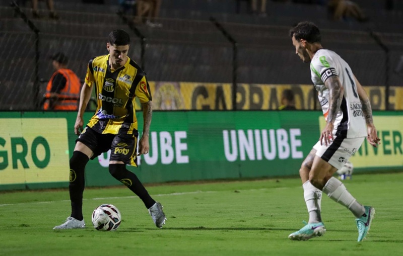 Nhận định, Soi kèo Nautico vs Gremio Novorizontino 05h30 ngày 09/10: Cơn mưa bàn thắng - Ảnh 1