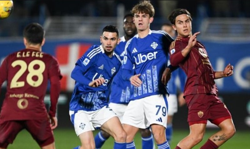 Soi kèo phạt góc Como vs AS Roma, 17h30 ngày 11/10 - Ảnh 1