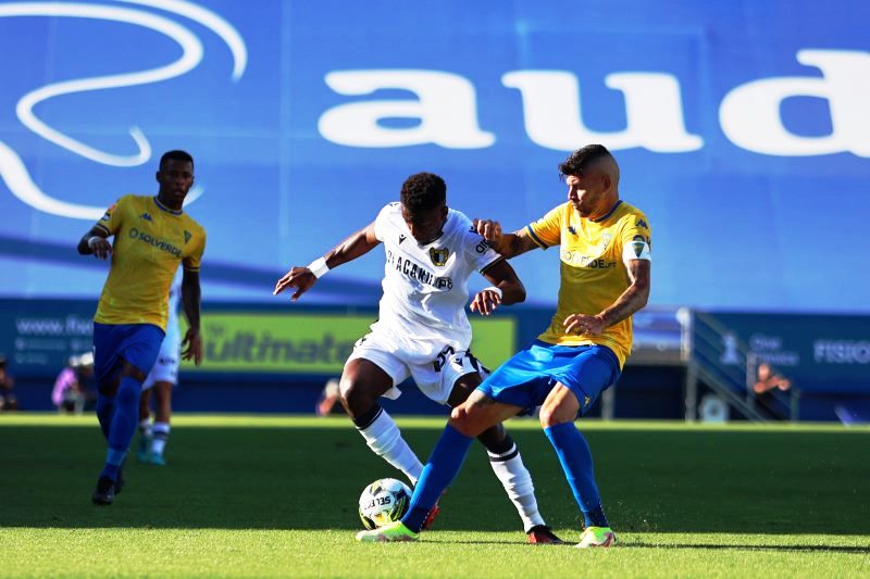 Nhận định, Soi kèo Famalicao vs Alverca 02h15 ngày 13/10: Tin vào chủ nhà - Ảnh 1