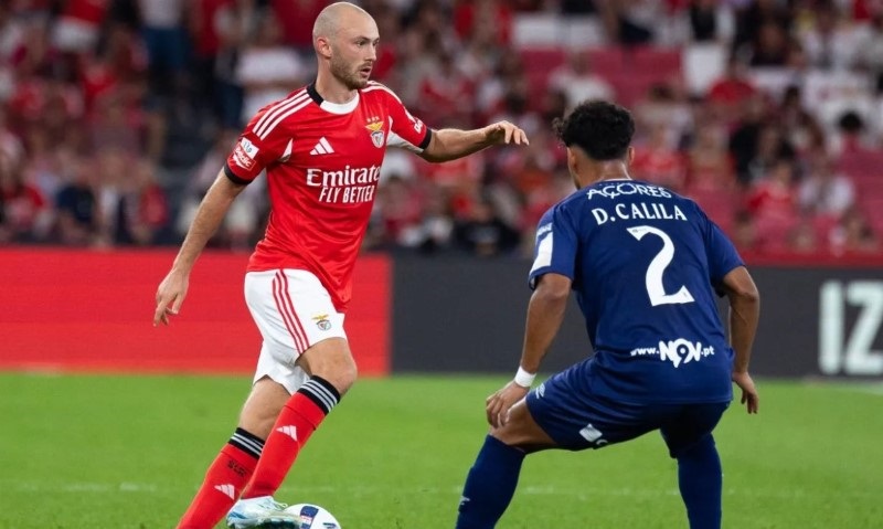 Soi kèo phạt góc Santa Clara vs Benfica, 01h45 ngày 27/10 - Ảnh 1