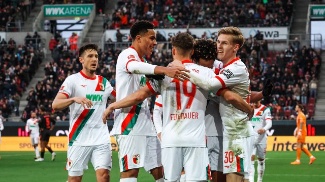 Nhận định, Soi kèo Augsburg vs Freiburg 21h30 ngày 31/10: Hòa là đẹp - Ảnh 1