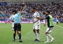 Hơn 80.000 chữ ký yêu cầu đình chỉ trọng tài trận Iraq và Jordan