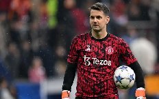 MU gia hạn hợp đồng với thủ môn 39 tuổi