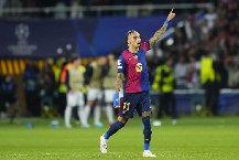 Raphinha lập kỳ tích ở cúp C1 châu Âu