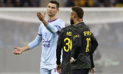 Neymar lỡ cơ hội đối đầu Ronaldo