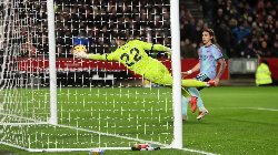 CĐV Arsenal chỉ trích một cầu thủ sau sai lầm đáng trách trước Brentford 