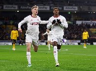 Kết quả bóng đá hôm nay 2/2: MU thắng Wolves với kịch bản điên rồ