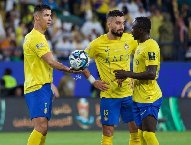 Ronaldo hết ích kỷ, nhường penalty cho Mane