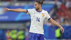 Pháp mất tiền vệ trụ cột ở tứ kết EURO 2024