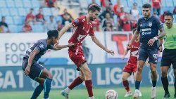 Kết quả bóng đá hôm nay tối 2/12: PSM Makassar thắng nhẹ Borneo FC