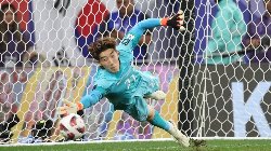 Người hùng của Hàn Quốc phải dùng thuốc giảm đau để ra sân