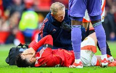 Martinez chấn thương, MU thiệt đơn thiệt kép