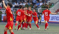 Kết quả bóng đá hôm nay tối 3/4: U17 nữ Việt Nam thắng U17 nữ Thái Lan