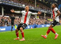 Kèo thẻ phạt ngon ăn Luton Town vs Everton, 2h ngày 04/05