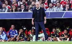 Mourinho và các học trò nhiễm virus lạ trước đại chiến với Porto