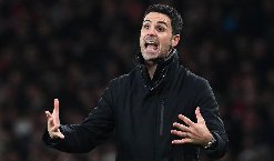 HLV Arteta bực bội vì không thể mua sắm trong phiên chợ Đông