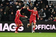 Alexander-Arnold trở thành ‘vua’ kiến tạo tại Ngoại hạng Anh