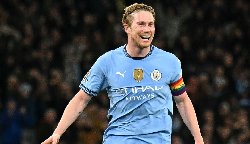 Pep thừa nhận không ai có thể thay thế De Bruyne