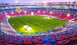 Rắc rối giấy tờ khiến Barcelona chưa thể tái xuất ở Nou Camp