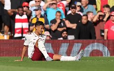 Saliba kịp bình phục trước đại chiến với Man City