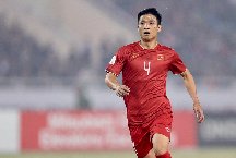 Trung vệ Bùi Tiến Dũng bất ngờ được lên tuyển Việt Nam