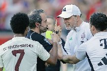 Giám đốc Bayern chỉ trích Thomas Tuchel, không hy vọng thắng được Arsenal