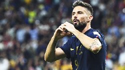 Olivier Giroud đi vào lịch sử bóng đá Pháp