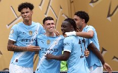 Man City khủng hoảng lực lượng trước derby Manchester