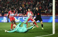 Lewandowski sắp được lịch sử ghi danh sau cú đúp vào lưới Crvena Zvezda