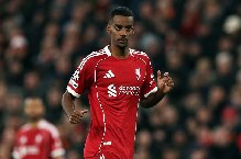 Liverpool điền tên Isak vào danh sách đấu PSG