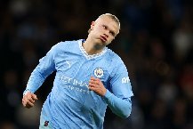 Thủ quân Young Boys bất chấp luật lệ xin đổi áo với Erling Haaland