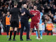 Szoboszlai bị treo giò bao nhiêu trận sau chiếc thẻ đỏ phải nhận trong trận gặp Man City?