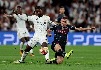 Kết quả bóng đá hôm nay 10/4: Mưa bàn thắng ở Madrid và London