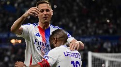 Soi kèo phạt góc Lyon vs MU, 2h ngày 11/04