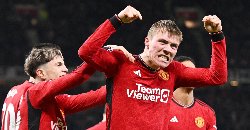 Soi kèo nhà cái Aston Villa vs MU, 23h30 ngày 11/2