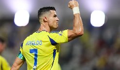 Ronaldo gia hạn hợp đồng với Al Nassr