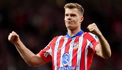 Tiền đạo Atletico Madrid thiết lập cột mốc lịch sử tại La Liga