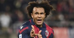 MU mua xong Joshua Zirkzee