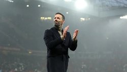 Hết nhiệm kỳ tạm quyền, Van Nistelrooy vẫn chưa rõ tương lai