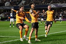 Xác định đội đầu tiên vào chung kết play-off thăng hạng Premier League