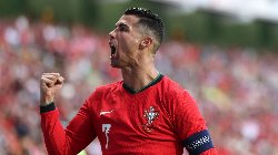 Ronaldo lập siêu kỷ lục ở ĐT Bồ Đào Nha