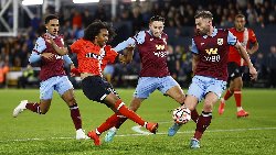 Soi kèo phạt góc Luton Town vs Burnley, 2h ngày 13/08