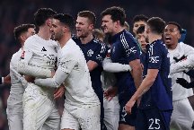 MU đăng bài mỉa mai, xát muối vào nỗi đau của Arsenal